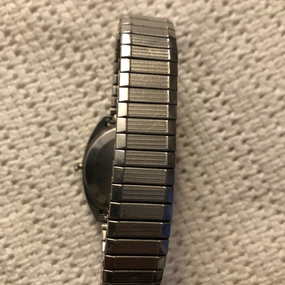 Mens pulsar watch - Picture 2 of 3